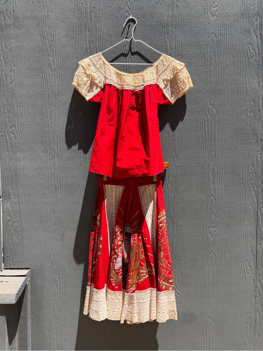 Mont Brand 60s Mexicana Patio Shirt and Blouse Set Size 32 (measures 23.5 in)